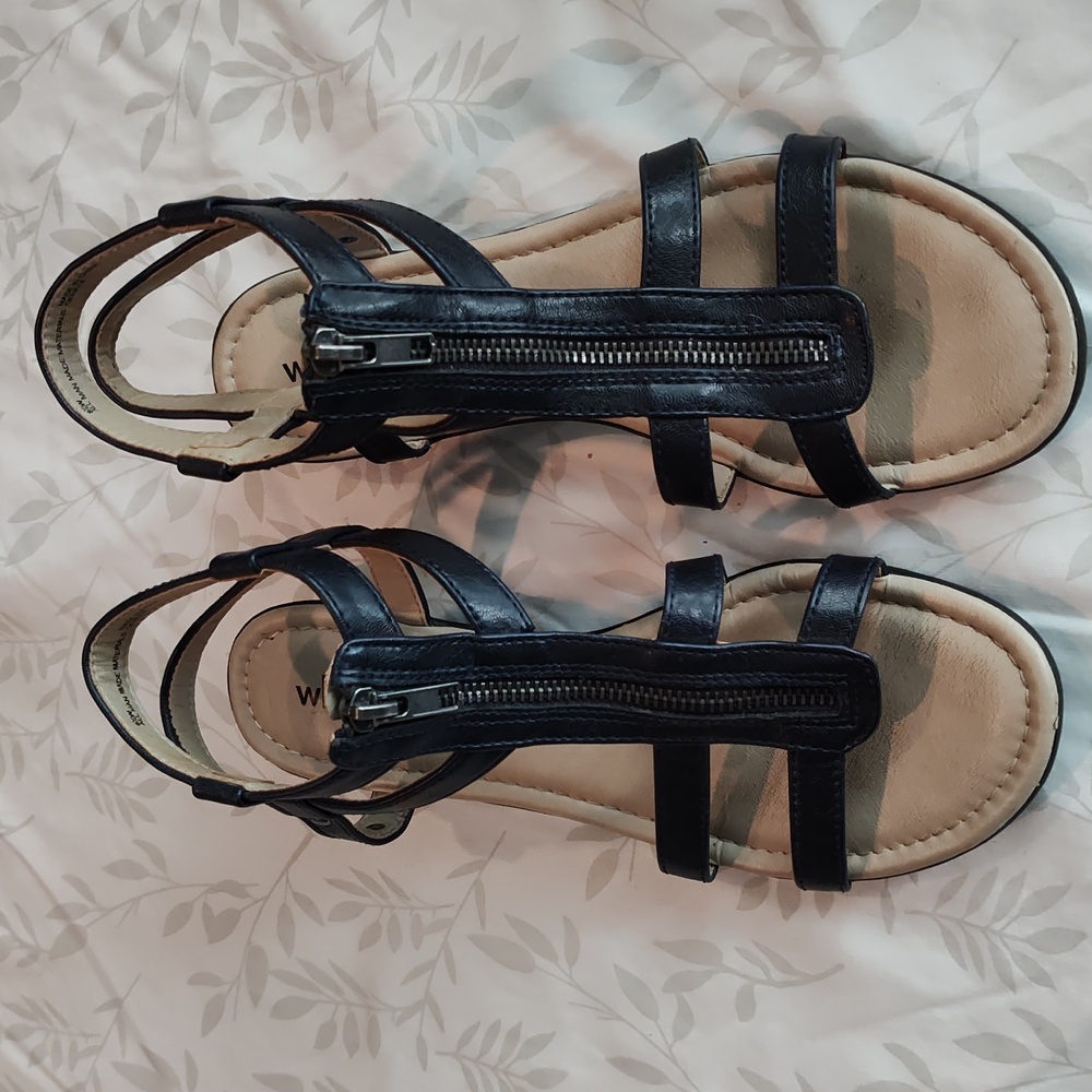 Whitemt. Navy ankle strap sandals zip front size 8 and 1/2 wide.
